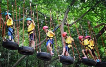 戶外大型游樂設(shè)備怎么選擇？非標(biāo)無動(dòng)力游樂設(shè)備有什么好處？