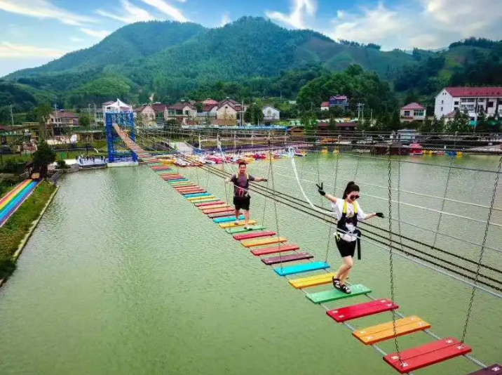 戶外無動(dòng)力游樂設(shè)備&mdash;水上拓展項(xiàng)目